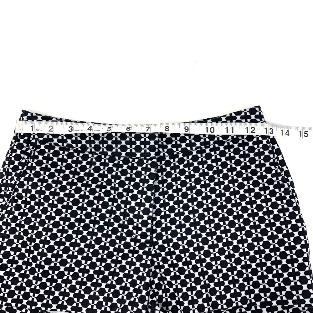 H&M Women's Cotton Shorts in Black and White Pattern size 2 - Picture 2 of 9
